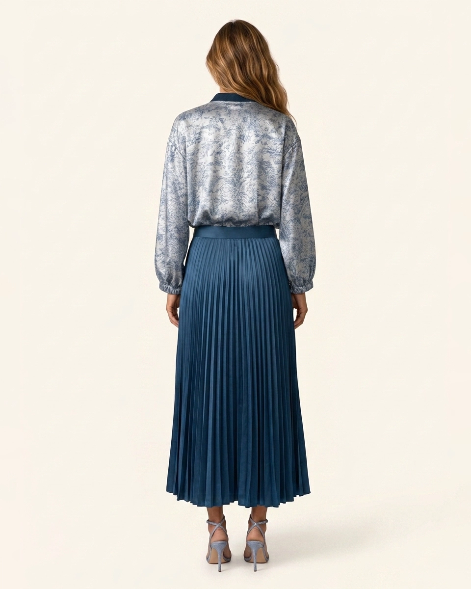 Bleu Jardin Silk Set by Maison K-Loh, view 2