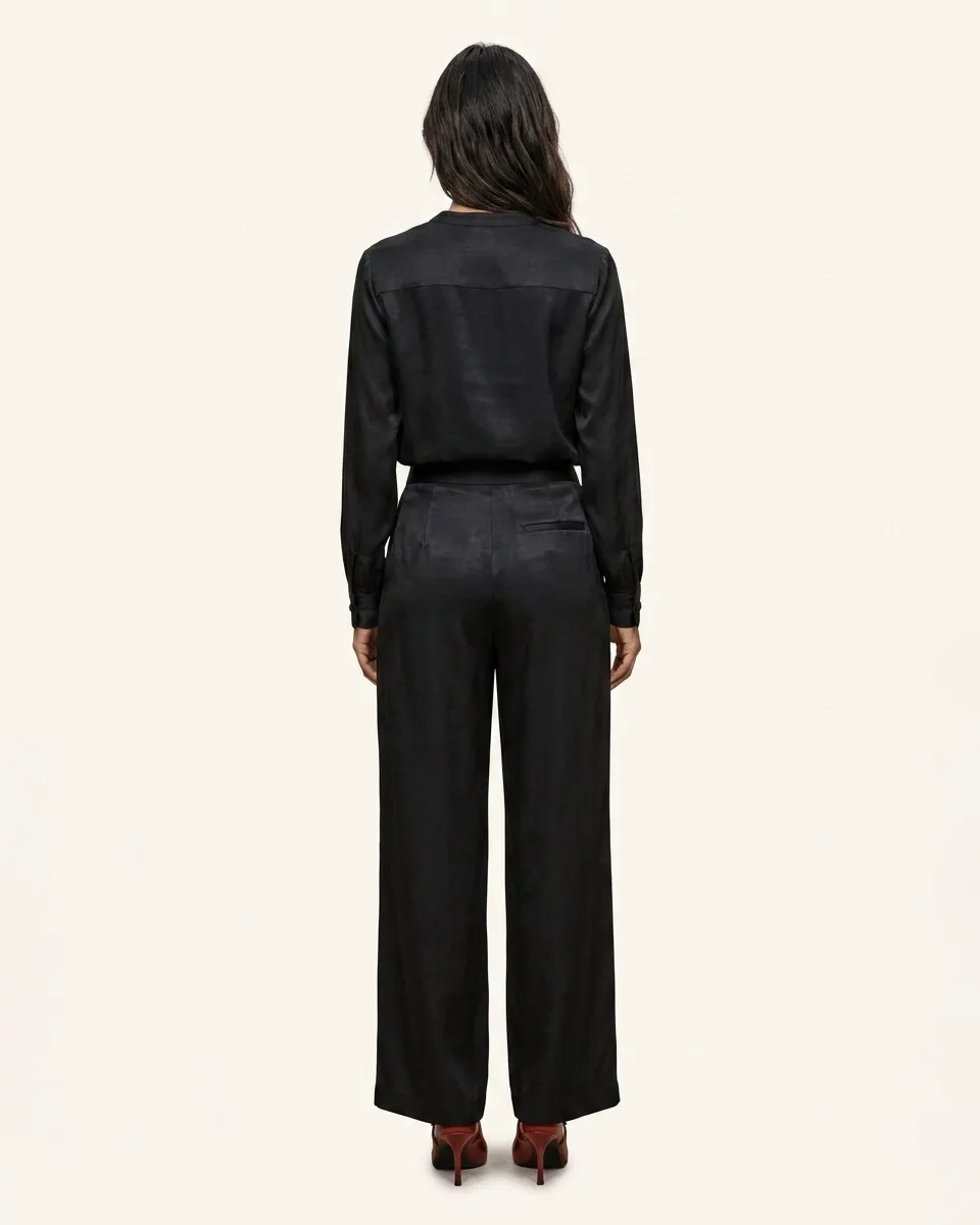 Pure Noir Elegance Set by Maison K-Loh, view 2