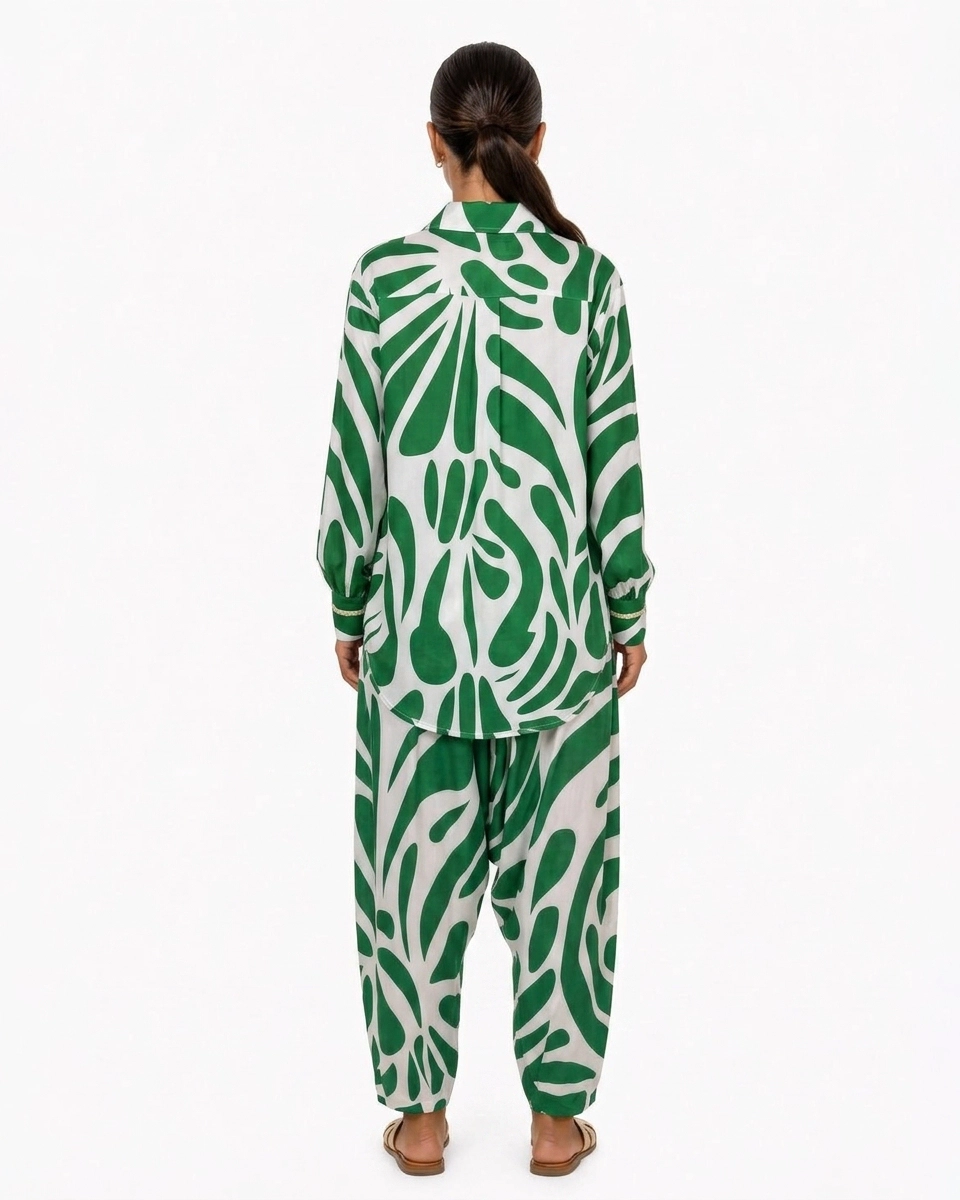 Saint-Tropez Zen Linen Set by Maison K-Loh, view 2