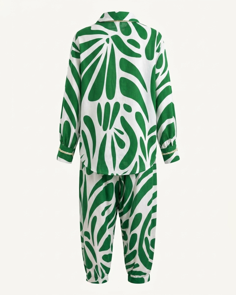 Saint-Tropez Zen Linen Set by Maison K-Loh, view 4